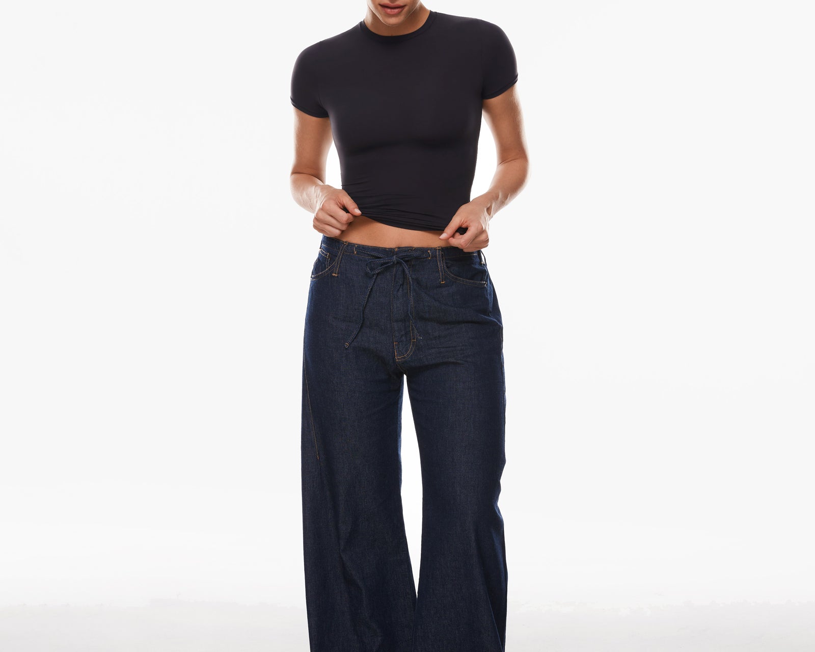 Women's Single Layer Basic Short Sleeve Top - Crew Neck Black