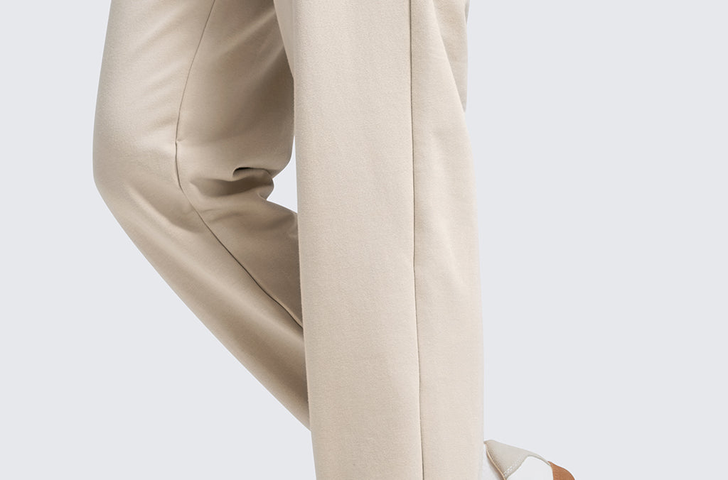 CRZ YOGA Women's Cotton Fleece Joggers with Pockets 28" Milky White