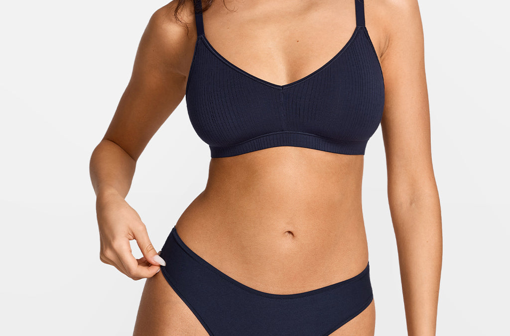 Women's Stretchy Low Rise Thongs 3 Pack Chic 08 (3pack)